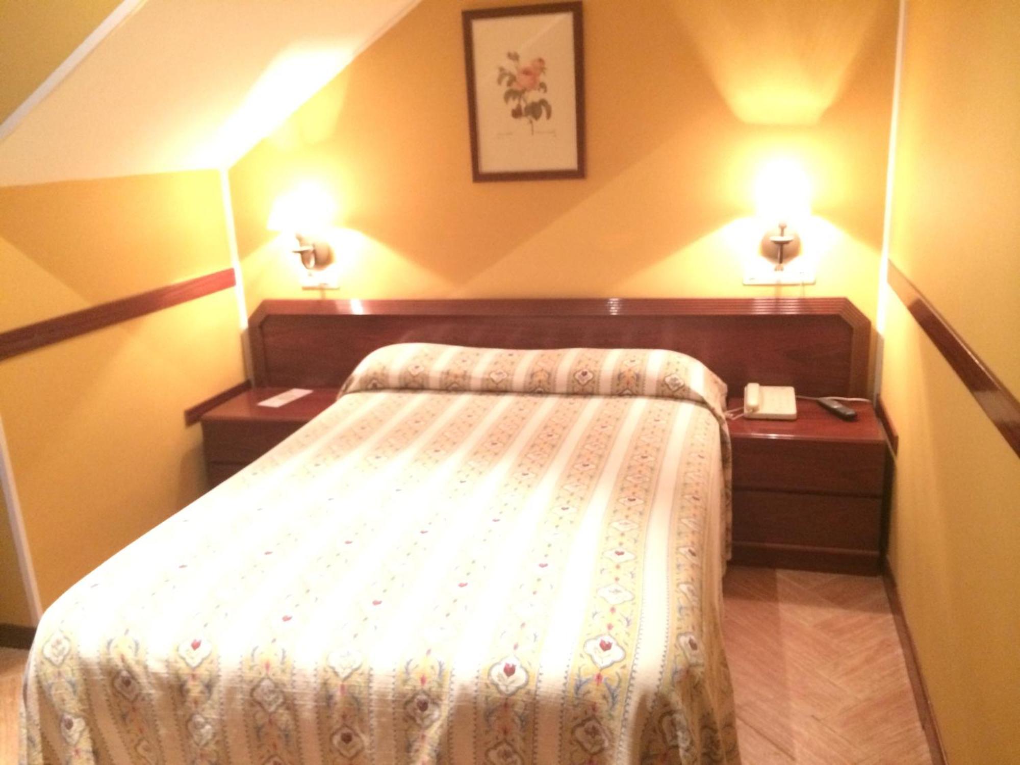 Hotel Nueva Allandesa Pola de Allande Rum bild